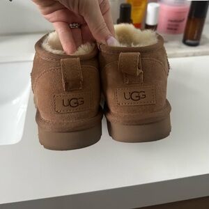 UGG women’s ultra mini Boots - Chestnut Brown